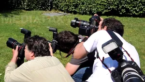 Halle Berry şi Jennifer Garner vor limitarea drepturilor paparazzilor