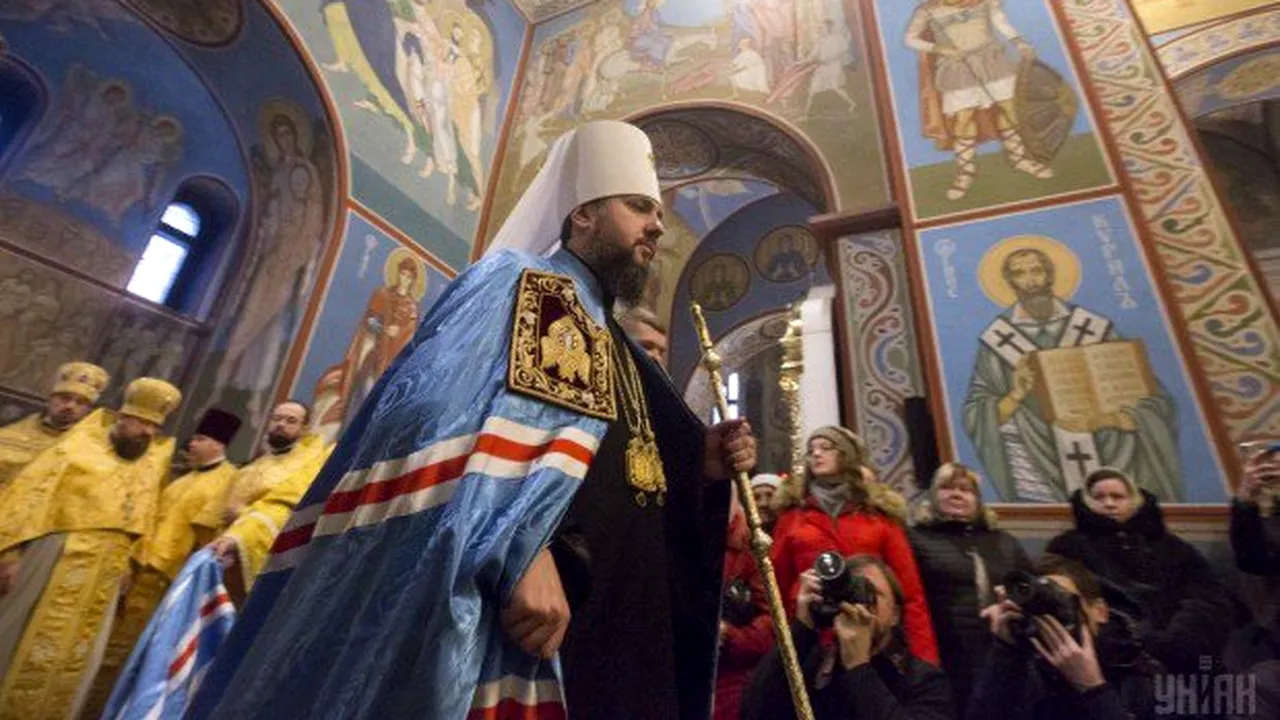 Moment istoric. Biserica Ortodoxă din Ucraina a ieşit de sub „tutela” celei ruse. Separarea, decisă prin decret de Patriarhul ecumenic/ Putin ameninţa cu izbucnirea unor incidente sângeroase
