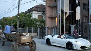 MEDIAFAX ZOOM: Mândrie şi beton - GALERIE FOTO