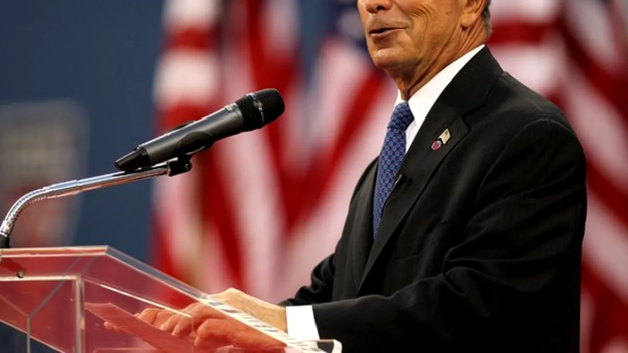 The New York Times: Magnatul Michael Bloomberg intenţionează să candideze la preşedinţia SUA