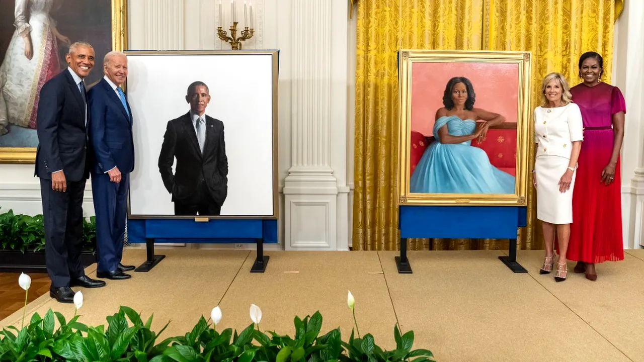 Barrack Obama şi soţia sa, primiţi cu aplauze la Casa Albă, la evenimentul de dezvelire a portretelor oficiale