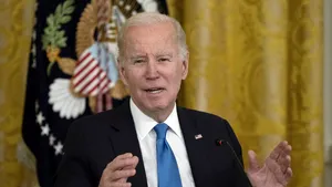 Biden pare să minimizeze riscurile generate de obiectele suspecte depistate în spaţiul aerian al SUA