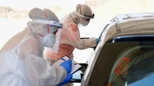 Noi restricţii antiepidemice în două ţări, pe fondul creşterii numărului de cazuri COVID-19