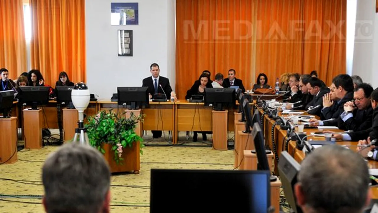 CABINETUL UNGUREANU: Toţi miniştrii au primit aviz favorabil în Comisii. Plenul va decide joi prin vot asupra învestirii