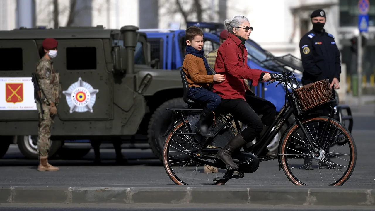 Liber la plimbări cu bicicletele primăriei în Constanţa 