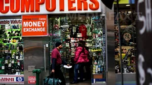 Vânzările de computere personale la nivel mondial au scăzut cu 8,6%