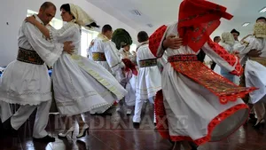 Năsăud: 5.000 de persoane îmbrăcate în costume populare, la Ziua Naţională a Portului Tradiţional