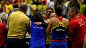Fed Cup: Echipa de României, încurajată de militari români din Afganistan. Cum au reacţionat jucătoarele la vederea mesajului surpriză | VIDEO