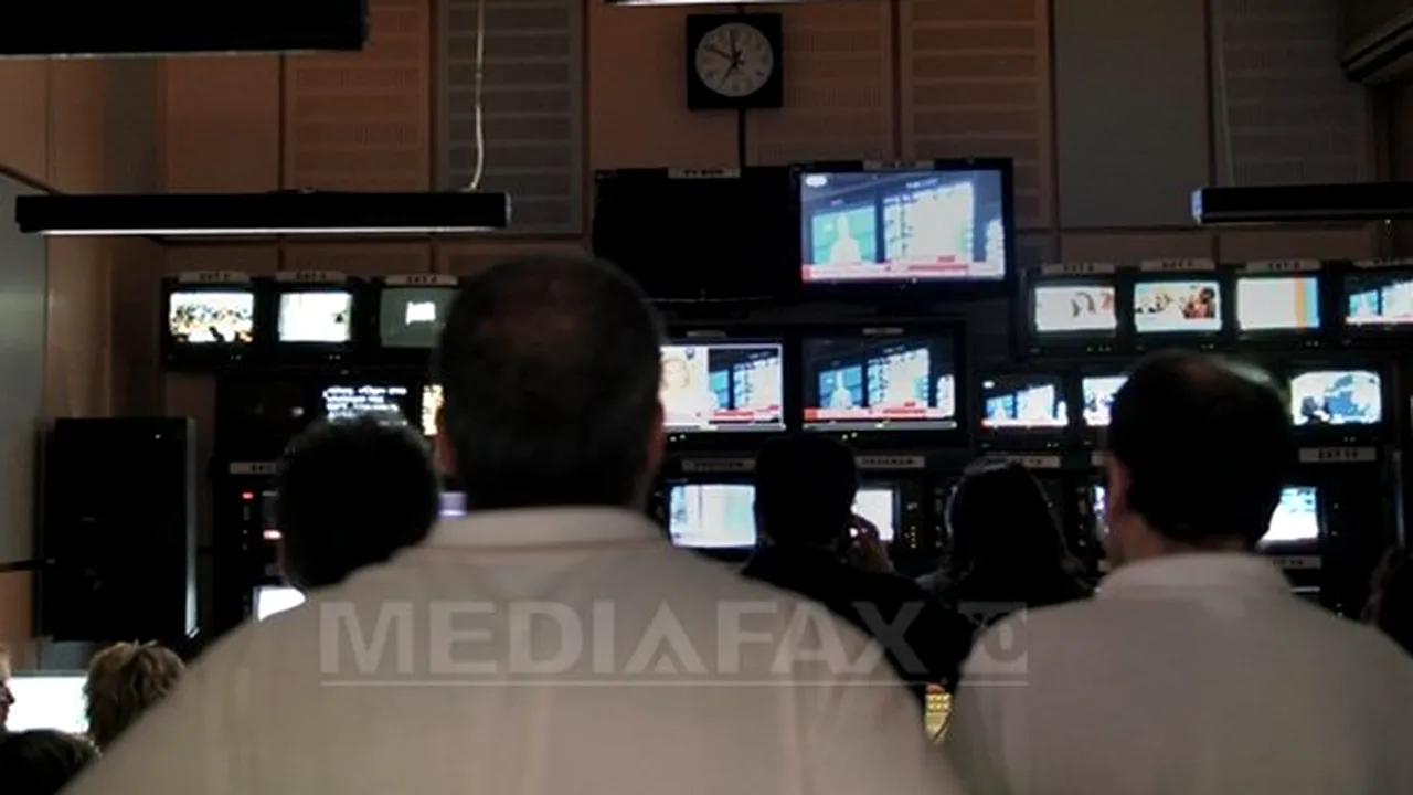 Poliţia greacă antirevoltă evacuează sediul televiziunii naţionale ocupate