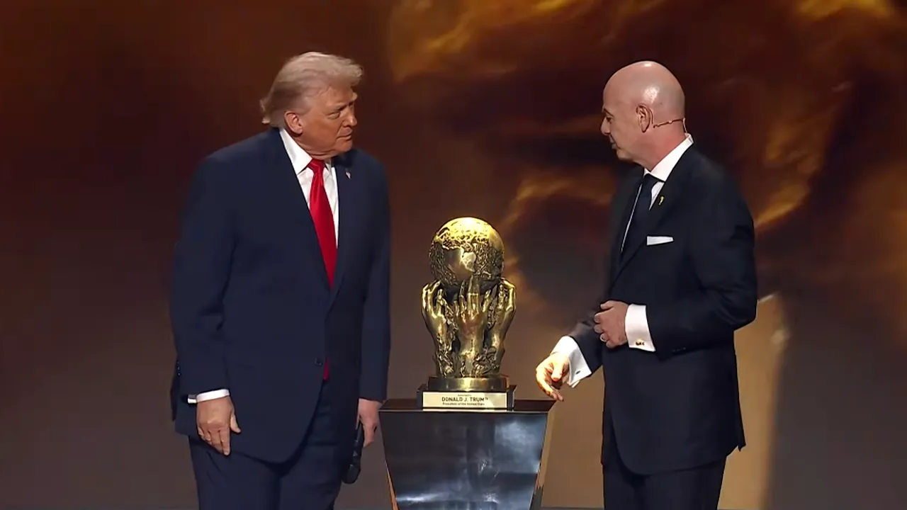 Donald Trump, distins cu primul Premiu FIFA pentru Pace la tragerea la sorți a grupelor Cupei Mondiale
