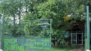 Ai face couchsurfing? Turism cu buzunarele goale într-o fostă fierărie de la poalele Munţilor Retezat - FOTO