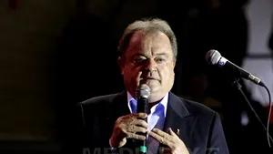 Blaga, liberalilor: Lăsaţi orgoliile deoparte! Unde-i lege, nu-i tocmeală! În toate organizaţiile!