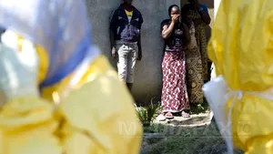 Bilanţul epidemiei de Ebola a ajuns la aproape 7.000 de morţi