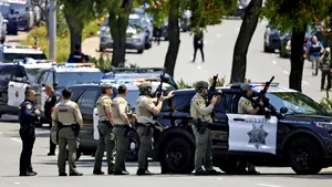 Cine erau adolescenții care au atacat moscheea din California: ancheta FBI scoate la iveală detalii șocante