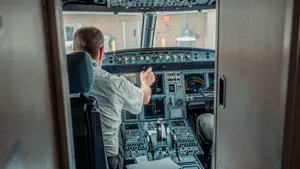 Trei din patru piloți europeni recunosc că au ațipit în cockpit în timpul zborului. Un studiu dezvăluie presiuni și temeri privind siguranța pasagerilor