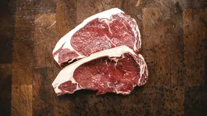 România vrea autosuficiență totală la carne prin noi programe de sprijin. Anunțul Ministrului Agriculturii