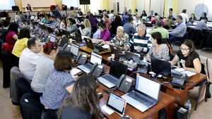 STS dă 5,2 milioane de euro pe servicii de proiectare pentru Centrul Informatic şi de Comunicaţii