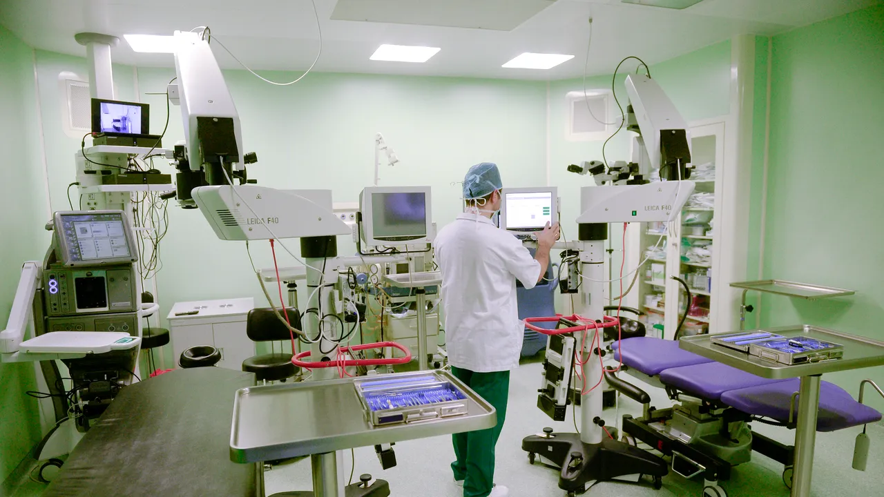 Un spital din ţară a primit un aparat performant pentru depistarea rapidă a virusului SARS-CoV-2