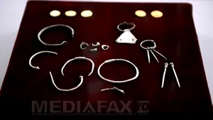 Obiecte de podoabă dacice de o valoare excepţională, recuperate şi adăugate tezaurului istoric al României