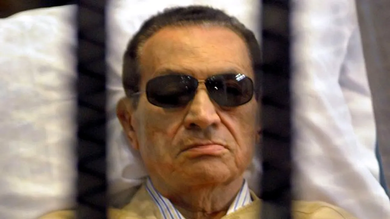 BIOGRAFIE: Hosni Mubarak, înlăturat după 30 de ani la putere, a fost condamnat la închisoare pe viaţă