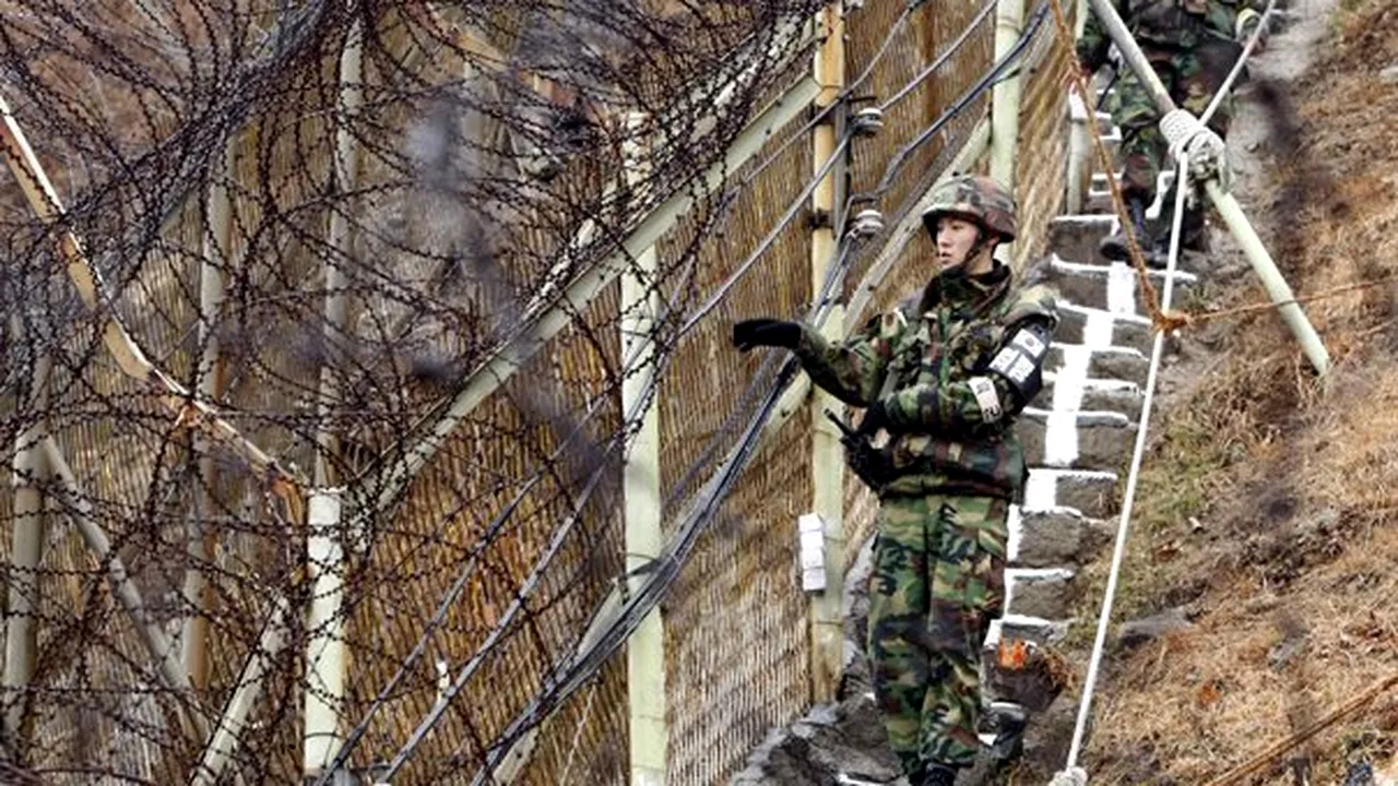 Coreea de Nord denunţă manevrele militare organizate de SUA şi Coreea de Sud: 