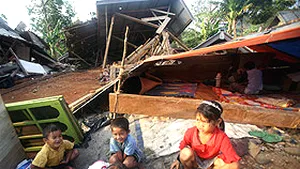 Aproape 40 de replici după cutremurul din Sumatra