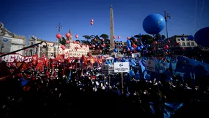 Grevă generală în Italia în semn de protest faţă de politicile Guvernului Mario Draghi / Transporturile sunt perturbate