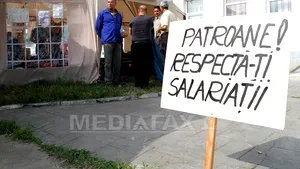 Ultimii patru angajaţi ai Amurco Bacău aflaţi în greva foamei de o săptămână au renunţat la protest