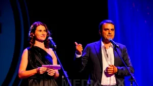 TIFF 2014: Premiul pentru cea mai bună interpretare, înmânat de Cristina Flutur şi Lucian Mîndruţă - FOTO