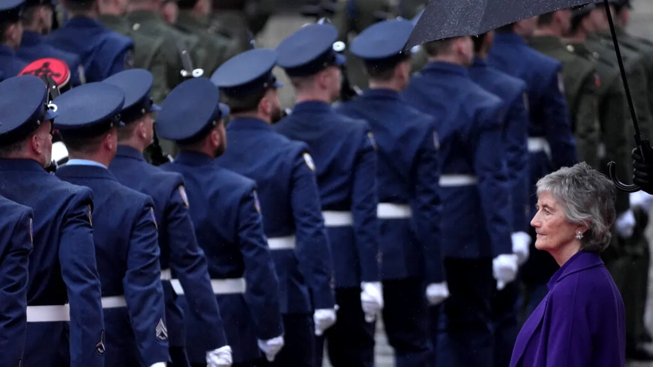 Sora președintei Irlandei a fost reținută de Israel, în drum spre Gaza. 