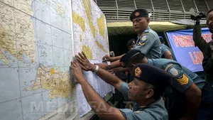 Cazul DISPARIŢIEI avionului AirAsia: Aeronava se află probabil 