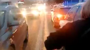 Convoi de maşini cu români veniţi din Italia, implicat într-un accident rutier în Cluj