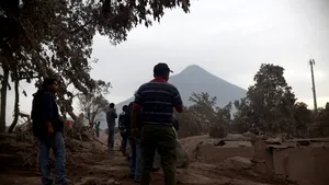 Erupţia vulcanului Fuego din Guatemala | Aproape 200 de persoane dispărute şi 75 de morţi