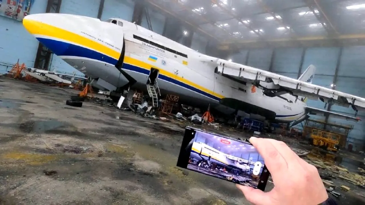 Noi fotografii şi videoclipuri cu cel mai mare avion din lume care a fost lovit în timpul luptelor dintre ruşi şi ucrainieni