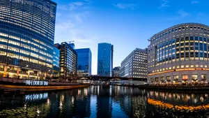 Mesajul „Mi-e dor de tine” amplasat la Londra a primit răspuns la Bucureşti - FOTO 