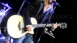 Bret Michaels a fost operat la rinichi după ce a fost spitalizat de şase ori în două săptămâni