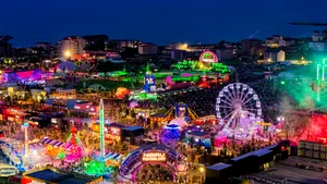 BEACH, PLEASE! INTRĂ ÎN ISTORIE: peste 600.000 de participanți, cea mai mare ediție de până acum și începutul unei noi ere la NIBIRU (P)