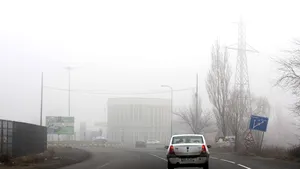 Avertizare Infotrafic: Ceaţă pe mai multe drumuri din ţară. Cod galben de ceaţă şi burniţă în 6 judeţe din ţară