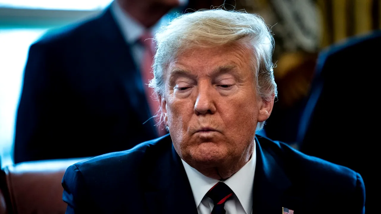 De ce refuză Donald Trump să poarte mască?
