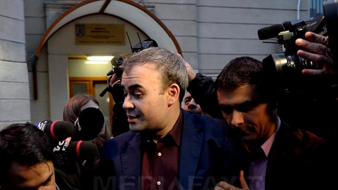 ICCJ decide ca Darius Vâlcov să fie cercetat în continuare în arest. Decizia instanţei supreme e definitivă