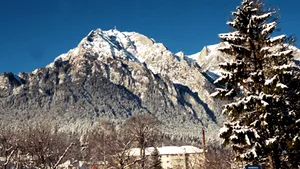 Un fost alpinist a murit după ce a căzut într-o prăpastie - VIDEO