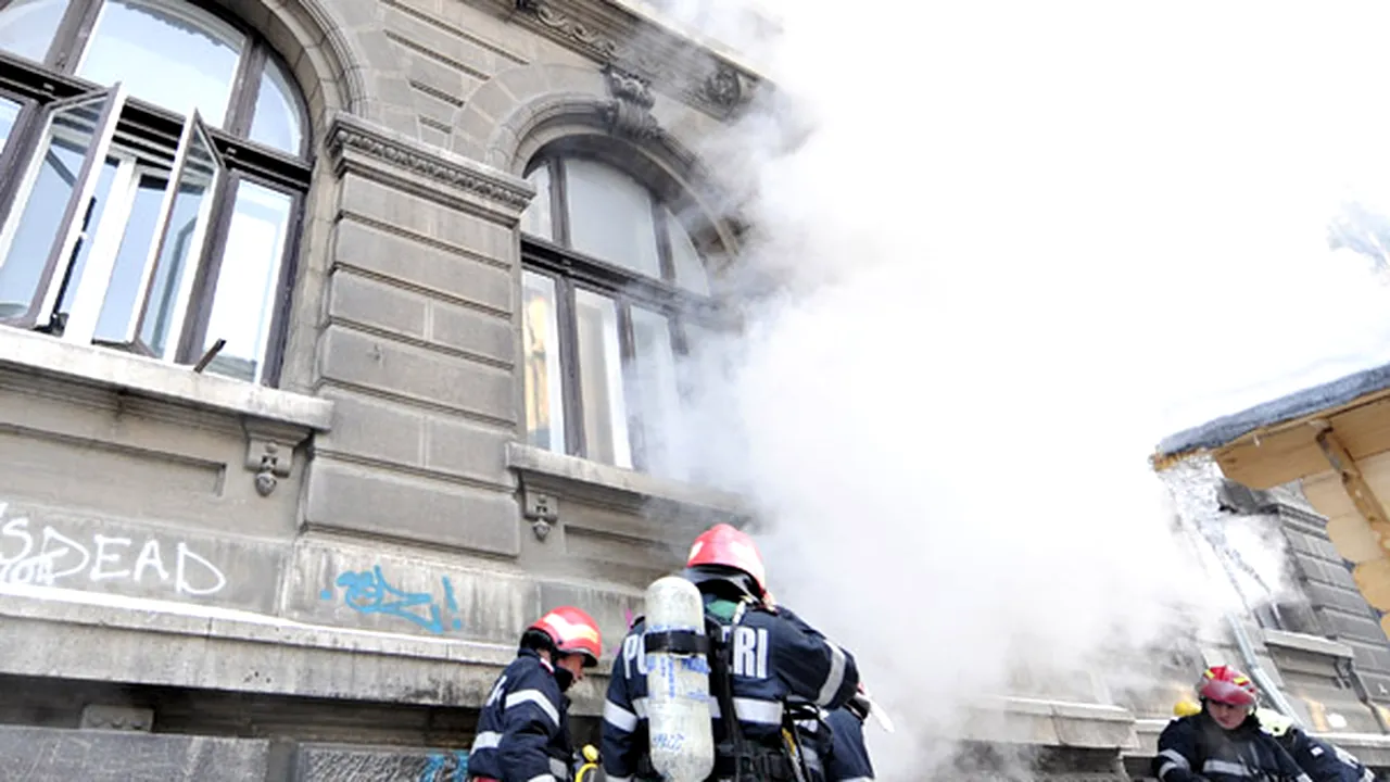 Incendiu la Facultatea de Litere a Universităţii Bucureşti