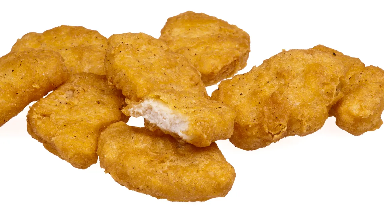 Despăgubire de 800.000 de dolari pentru o fată care s-a opărit cu un produs fast-food