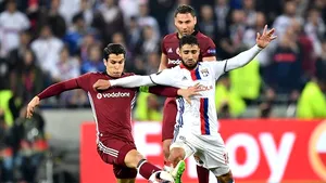 Doisprezece fani, arestaţi după incidentele de la meciul Olympique Lyon-Beşiktaş. Şapte persoane, rănite