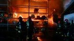 Incendiu puternic la o hală industrială din Sălaj: intervenție de amploare cu 11 autospeciale