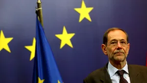 UE cere Serbiei să asigure protecţia ambasadelor străine