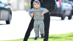 Santiago, fiul de doi ani al Evei Longoria, dansează flamenco şi face furori pe Instagram 