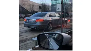 Plângere împotriva primarului Timişoarei, prins că depăşea o coloană de maşini pe linia de tramvai. FOTO DOCUMENT