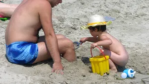 Bărbaţii din România, pe primul loc în Europa în ceea ce priveşte susţinerea familiei