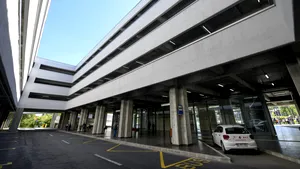 Metrorex anunță introducerea abonamentelor pentru parcarea Terminalului Multimodal Străulești